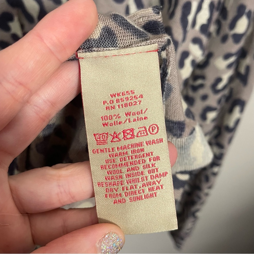 Boden 100% wool Animal print button cardigan sweater - Picture 6 of 8